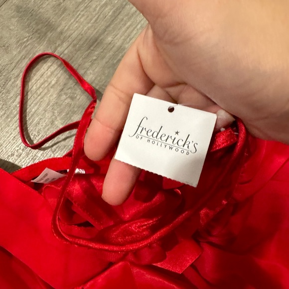 SALE 🍒🤍FREDERICKS of Hollywood red satin sheer babydoll lingerie ♥️ - Picture 8 of 9